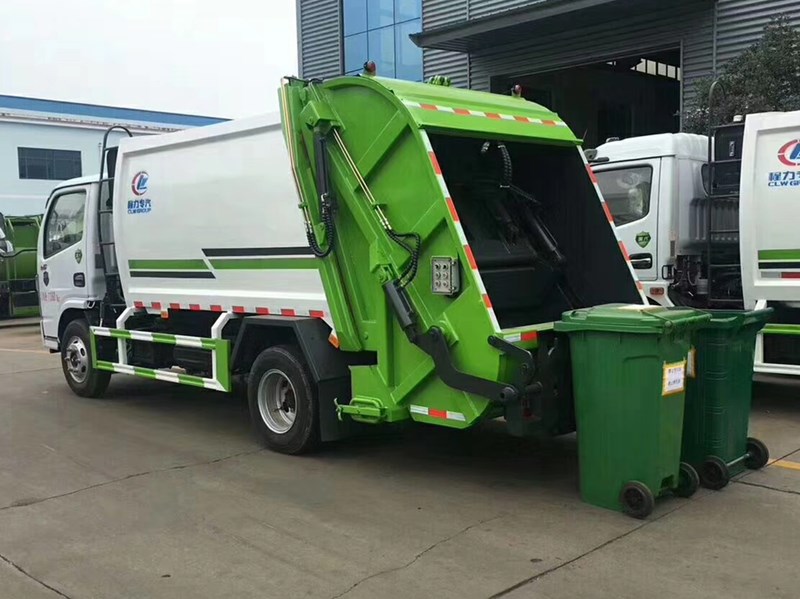 長(zhǎng)春5噸壓縮垃圾車 – 程力專用汽車股份有限公司物流服務(wù)解析